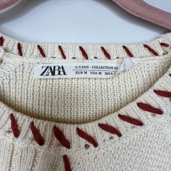 Zara Cream and Red Crew Neck Sweater with Ribbed Texture - Picture 7 of 17